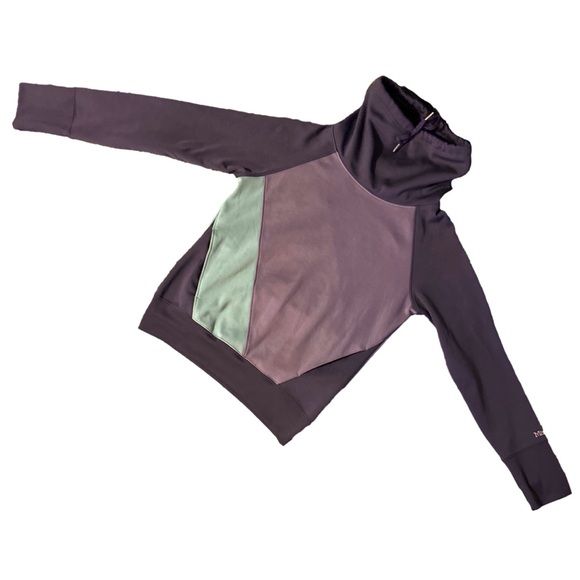 Marmot Tops - Marmot Purple Fleece with Green Trim ⭐️